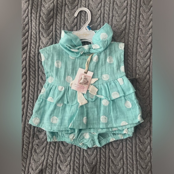 Two piece set - Picture 1 of 2